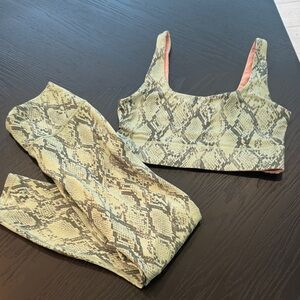 Fabletics snake skin Pattern Set
